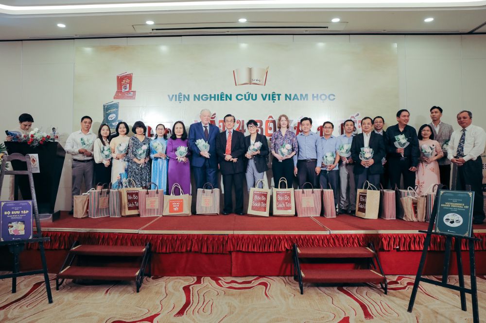 Viện nghiên cứu Việt Nam học ra mắt Bốn bộ sách Tết