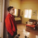 B Ray kể tuổi thơ mình trong MV Còn Ai Ngoài Anh Với Em 