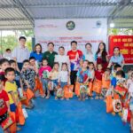 Kiến Vàng mang Trung thu đến cho trẻ em vùng biên