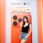 Nghệ sĩ Việt nô nức lên đời iPhone 17 Pro Max tại Di Động Việt nhờ chính sách thu cũ “đáng tiền”
