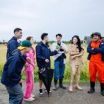 Chi Pu – Hương Giang “xanh mặt” khi đi bắt vịt, Nguyễn Tùng Dương – Ninh Anh Bùi chia “chí tuyến”