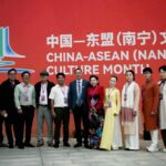 Thầy trò Bình Tinh cùng 4 chiếc HCV quốc tế cho vở cải lương “Nhật thực”