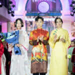 36 mẫu nhí tỏa sáng trong bộ sưu tập áo dài trên du thuyền Rever Cruise tại Cosmo The Show – The Essence of Vietnam