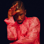 Diễn viên nổi tiếng Samuel Arnold trong thiết kế VUNGOC&SON