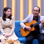 Mang khiếm khuyết và từng đổ vỡ, nhạc sĩ khiếm thị Hà Chương tìm thấy hạnh phúc mới bên vợ kém 18 tuổi