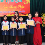 Hoa hậu nhí Phùng Hiểu Anh ghi dấu ấn rực rỡ với nhiều hoạt động ý nghĩa cuối năm 2025